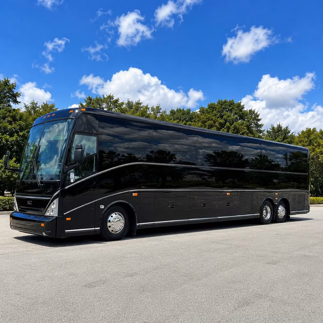 charter buses and minibuses for thornton corporate events and employee shuttles